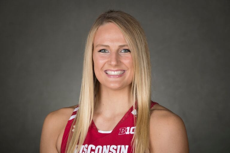 UW women's basketball player grace mueller headshot